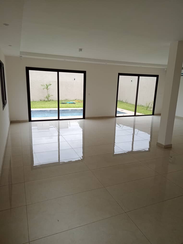 À louer : une villa duplex de 4 pièces