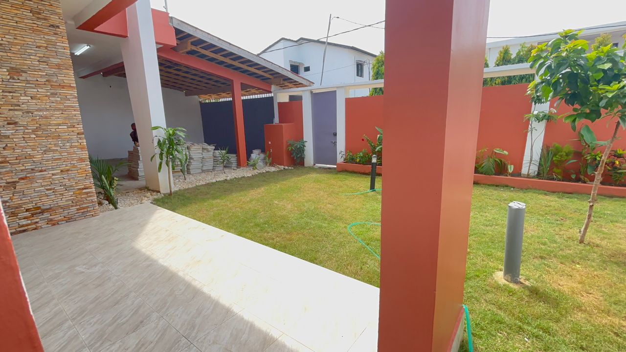 VILLA A LOUER 5 PIÈCES BASSAM (ROSIER 5)