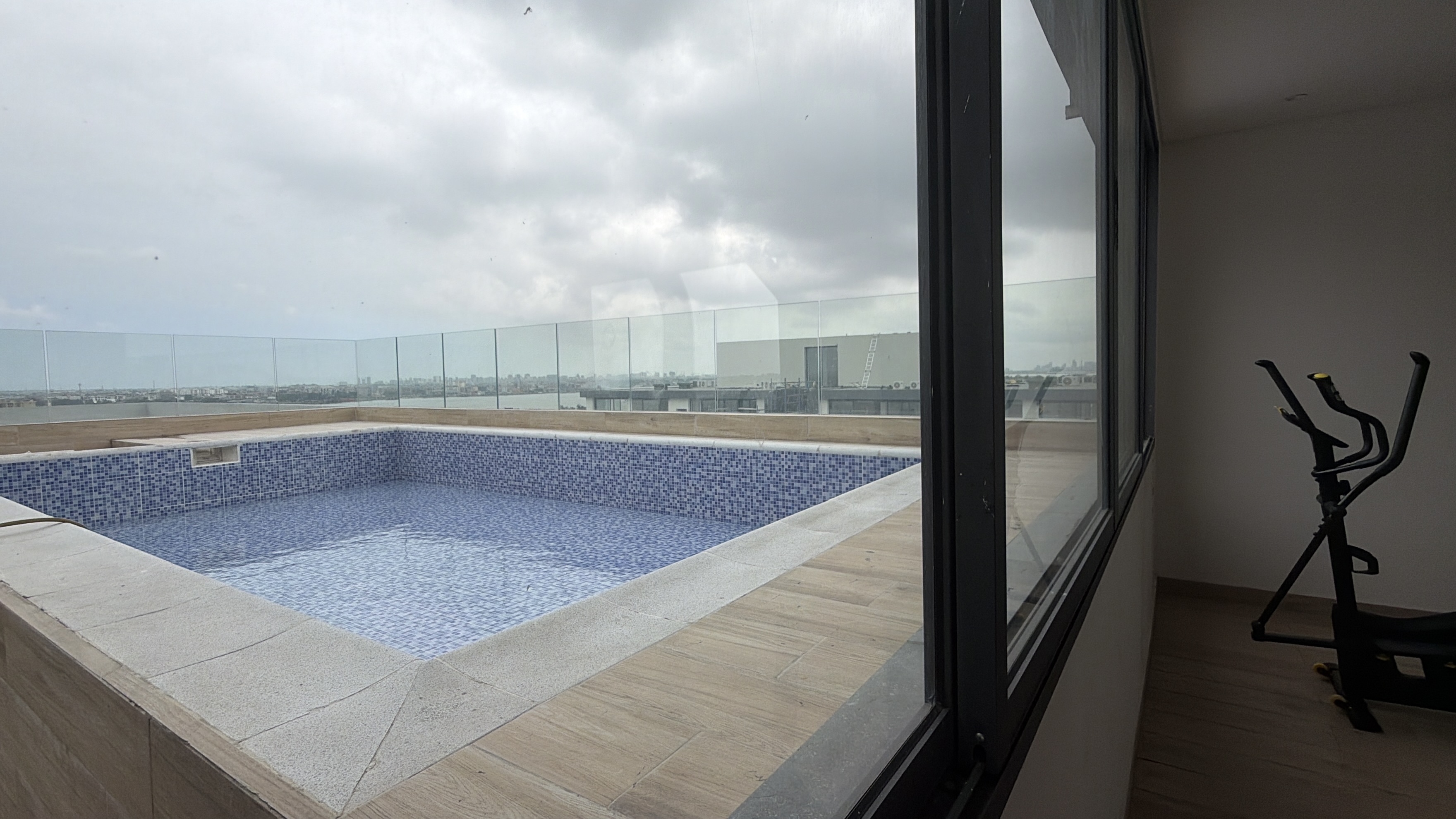 APPARTEMENT EN VENTE AU 2 PLATEAUX — vue 2