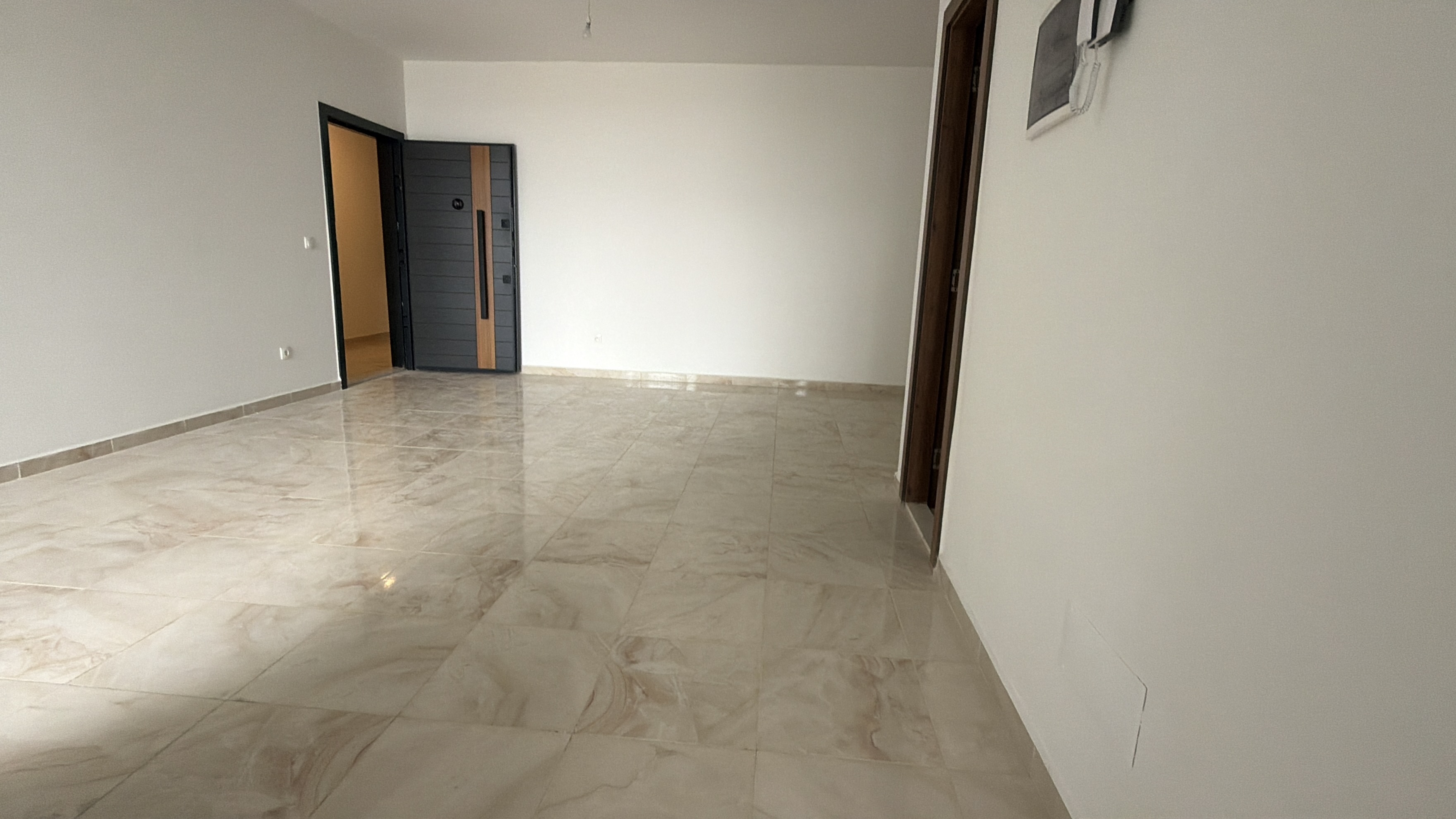 APPARTEMENT EN VENTE AU 2 PLATEAUX — vue 5