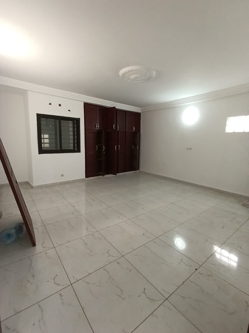 EN LOCATION : APPARTEMENT 4 PIÈCES RIVERA 4 — vue 2