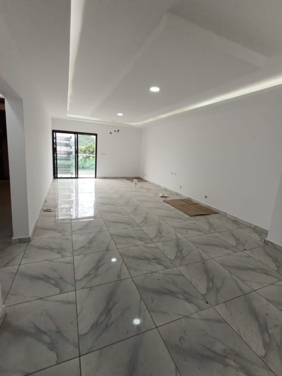 EN LOCATION : APPARTEMENT 4 PIÈCES RIVERA 4 — vue 4