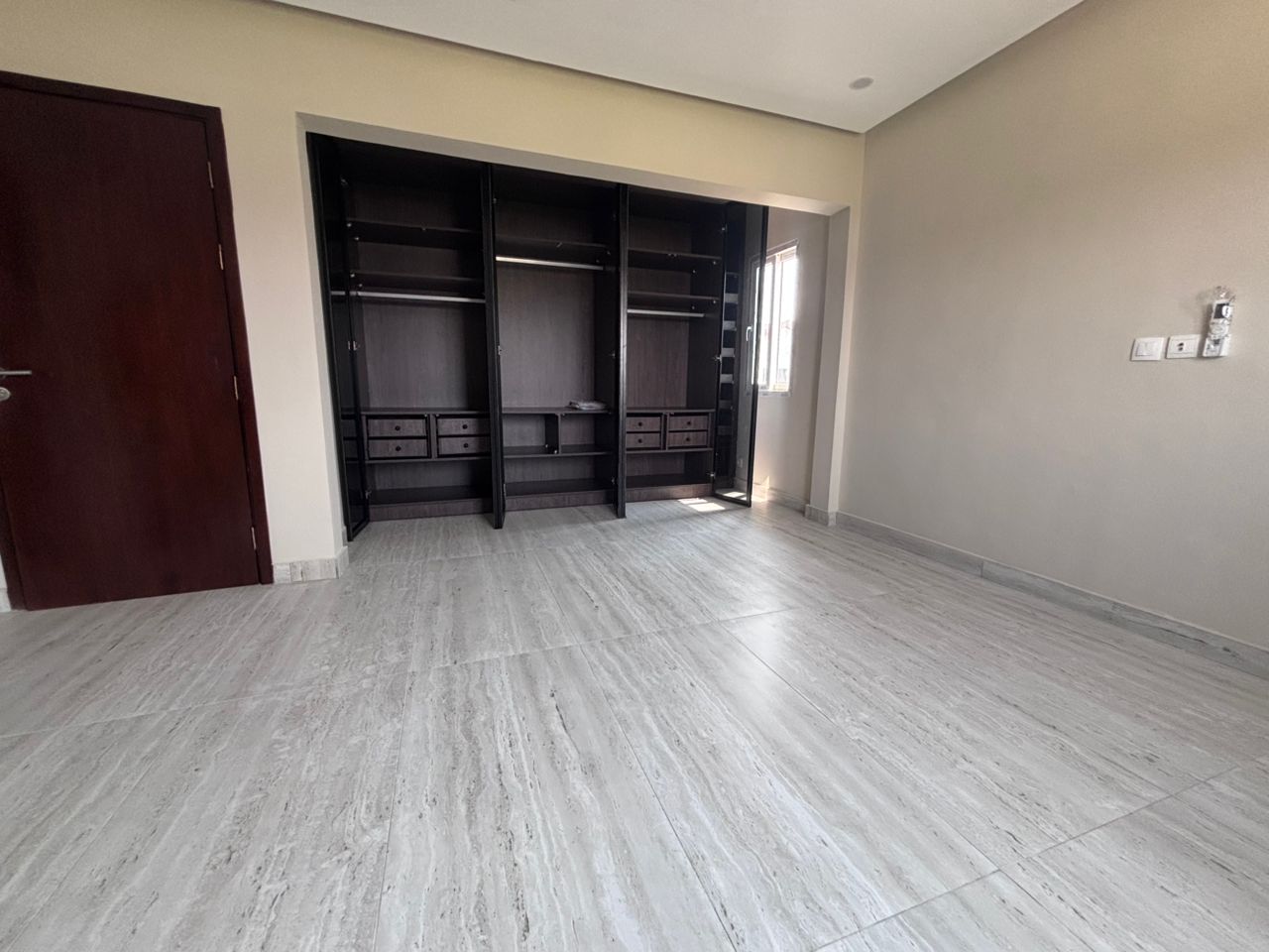 VILLA A LOUER A MODESTE BASSAM — vue 4