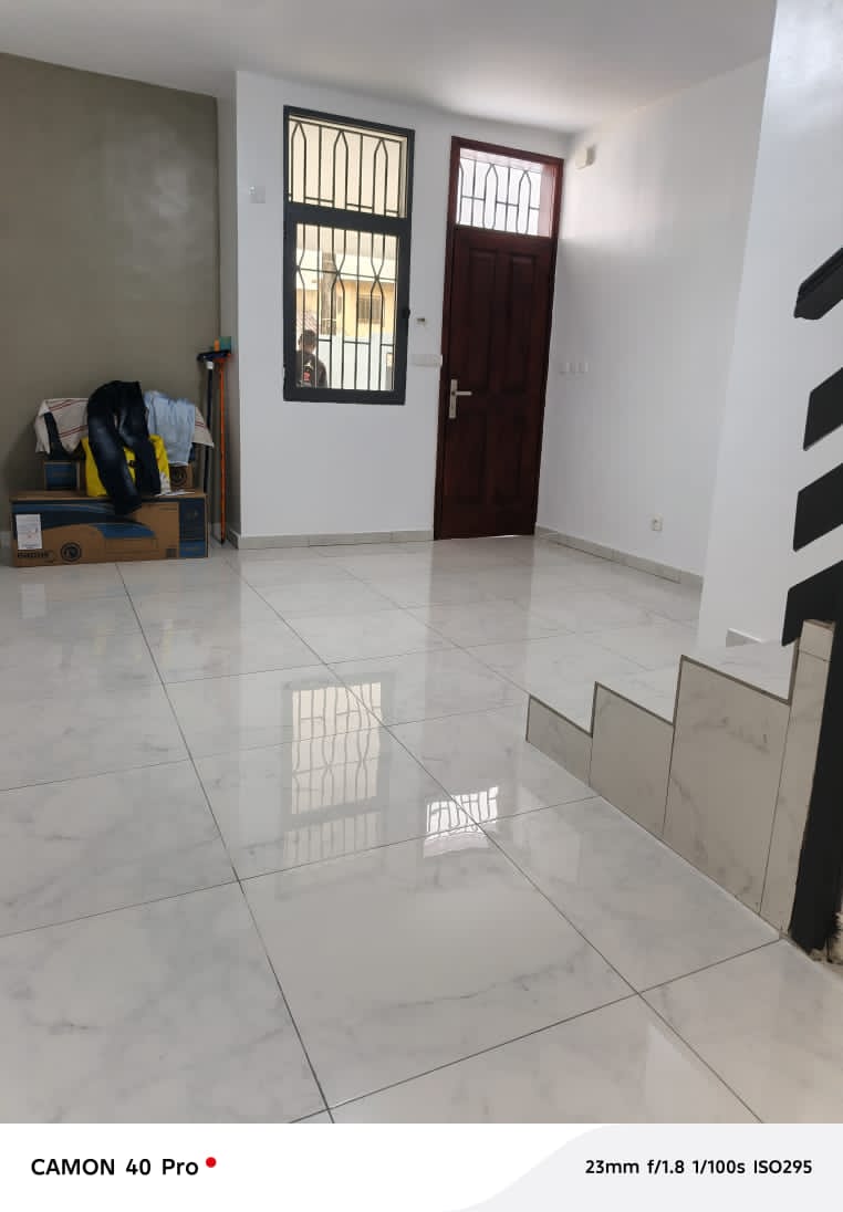 VILLA EN LOCATION A COCODY 9EM TRANCHE CITÉ ROSIER PROGRAMME 3 — vue 4