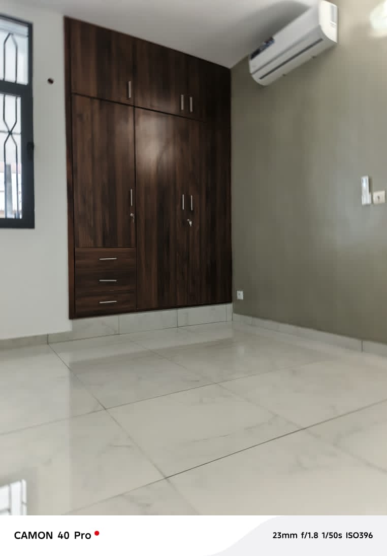 VILLA EN LOCATION A COCODY 9EM TRANCHE CITÉ ROSIER PROGRAMME 3 — vue 5
