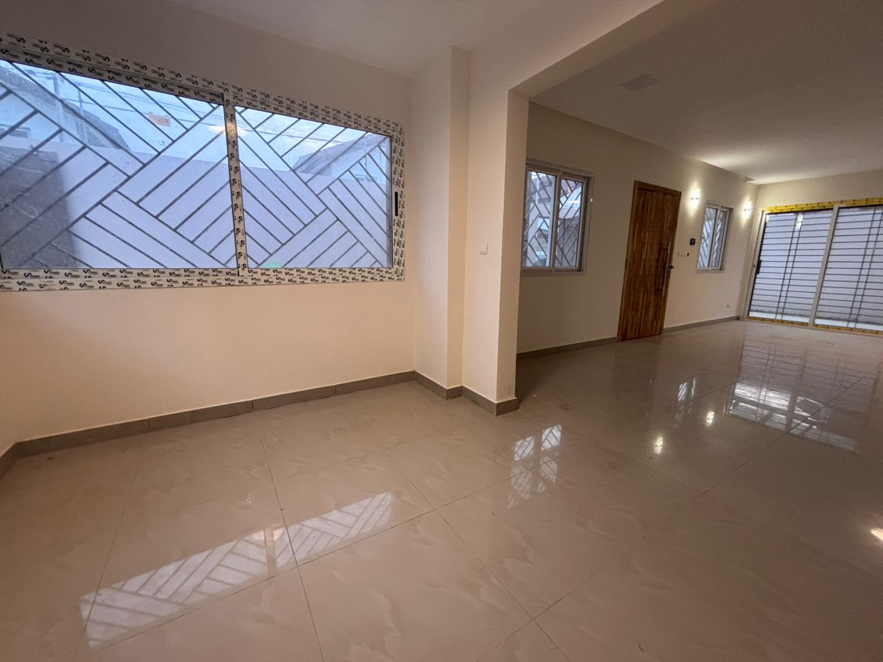 VILLA EN LOCATION - ROUTE BASSAM CITE PALMYRE — vue 2