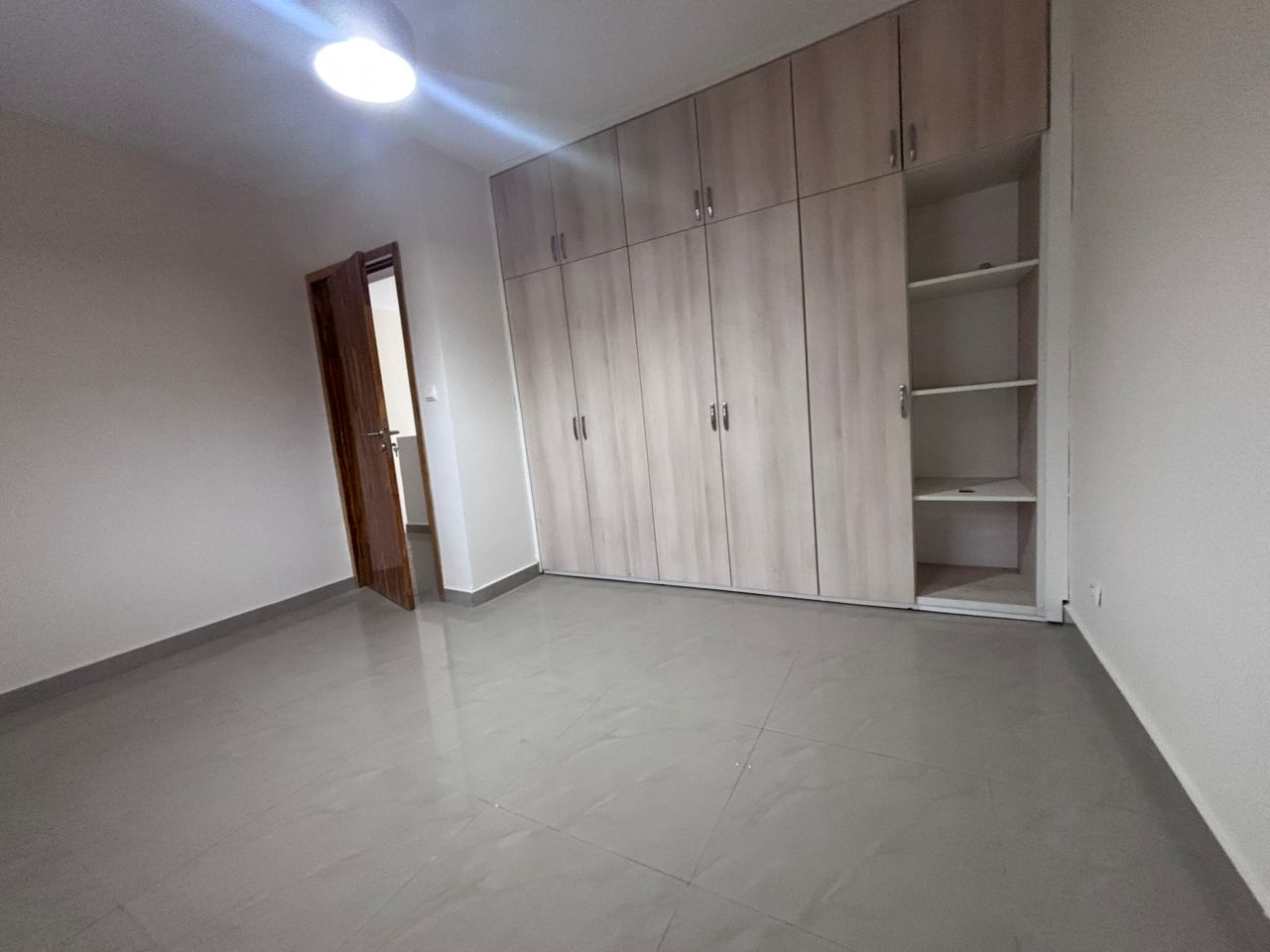 VILLA EN LOCATION - ROUTE BASSAM CITE PALMYRE — vue 4