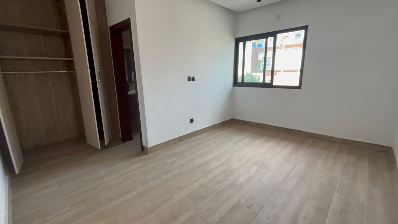 VILLA DUPLEX A VENDRE A BINGERVILLE 2 POTEAUX — vue 3